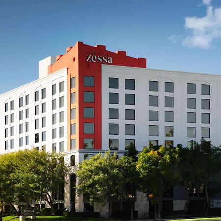 Hotel Zessa Orange County Airport, A Doubletree By Hilton Santa Ana Exterior foto