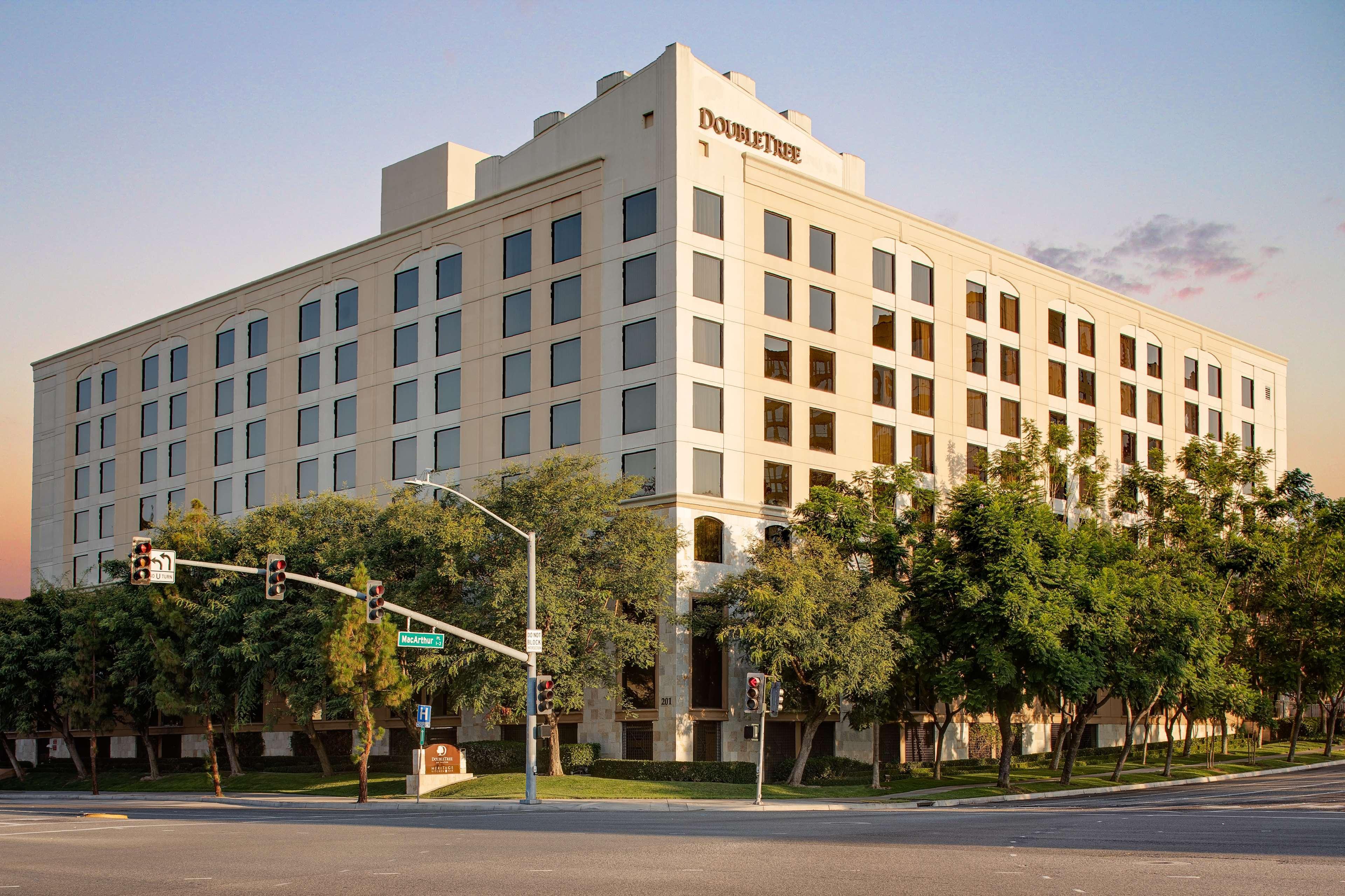 Hotel Zessa Orange County Airport, A Doubletree By Hilton Santa Ana Exterior foto