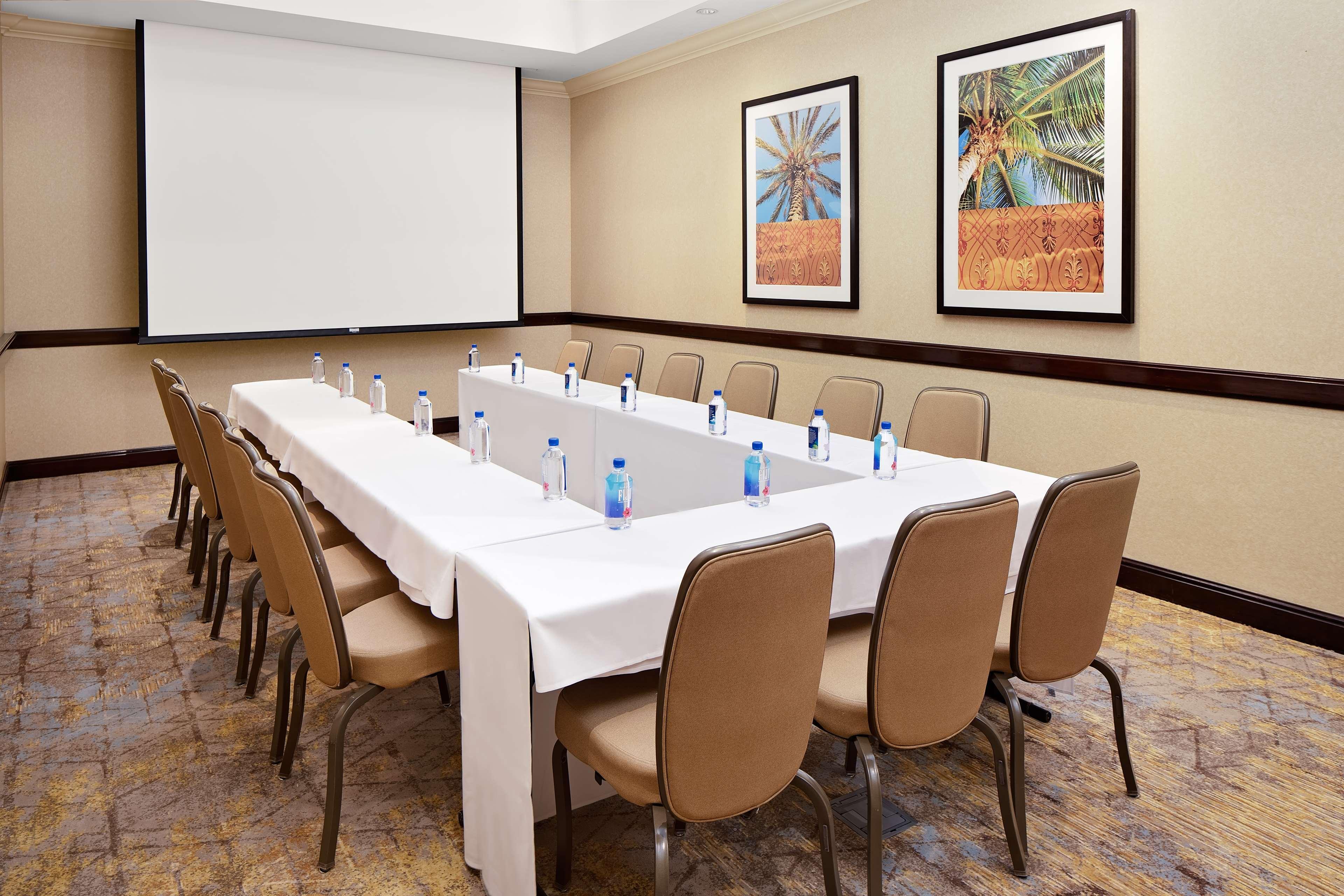 Hotel Zessa Orange County Airport, A Doubletree By Hilton Santa Ana Exterior foto