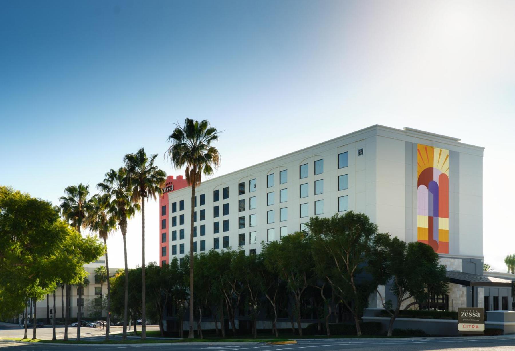 Hotel Zessa Orange County Airport, A Doubletree By Hilton Santa Ana Exterior foto