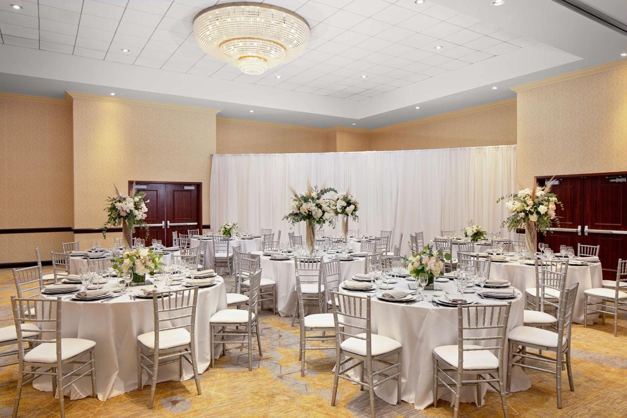 Hotel Zessa Orange County Airport, A Doubletree By Hilton Santa Ana Exterior foto