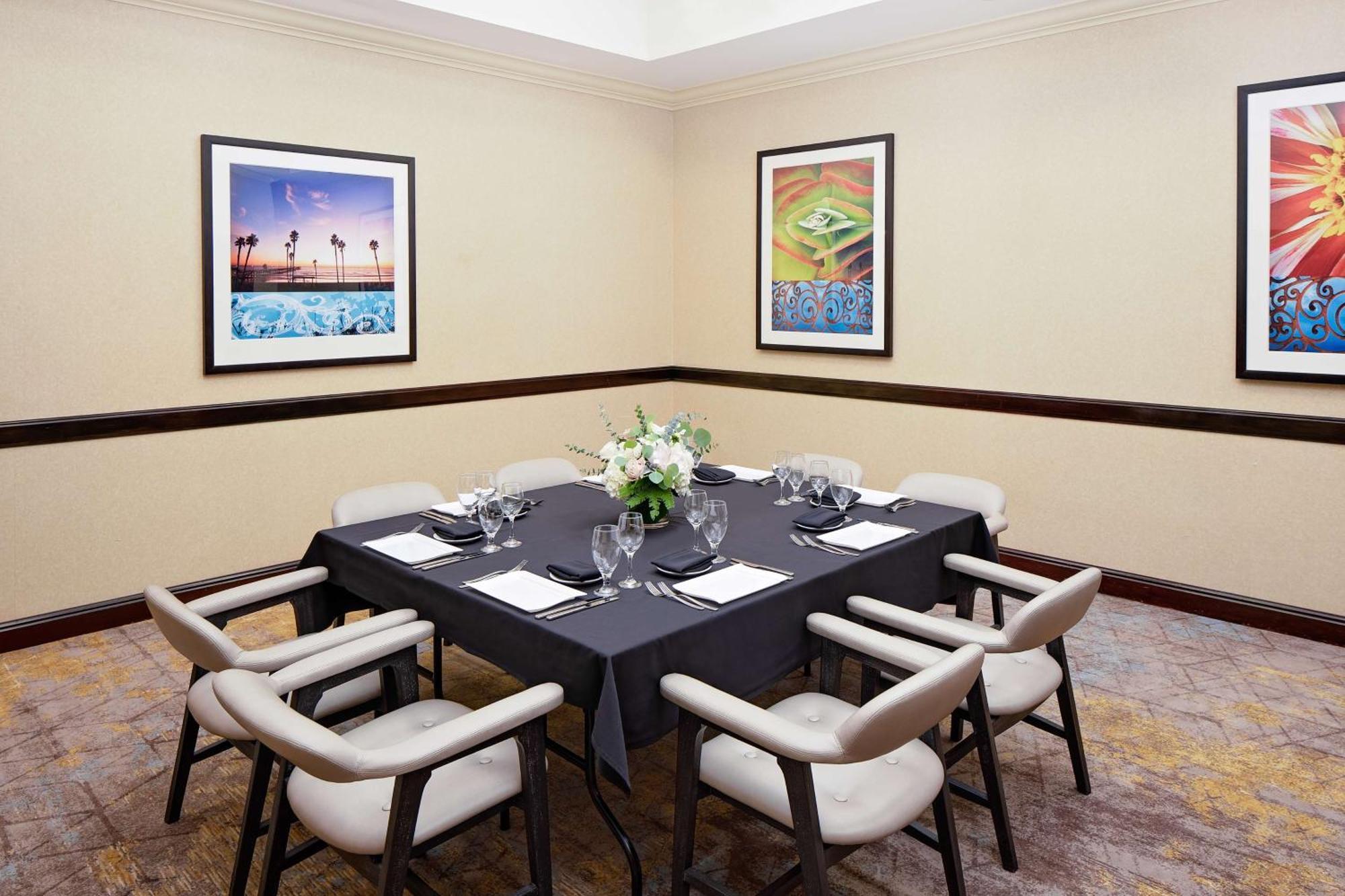 Hotel Zessa Orange County Airport, A Doubletree By Hilton Santa Ana Exterior foto