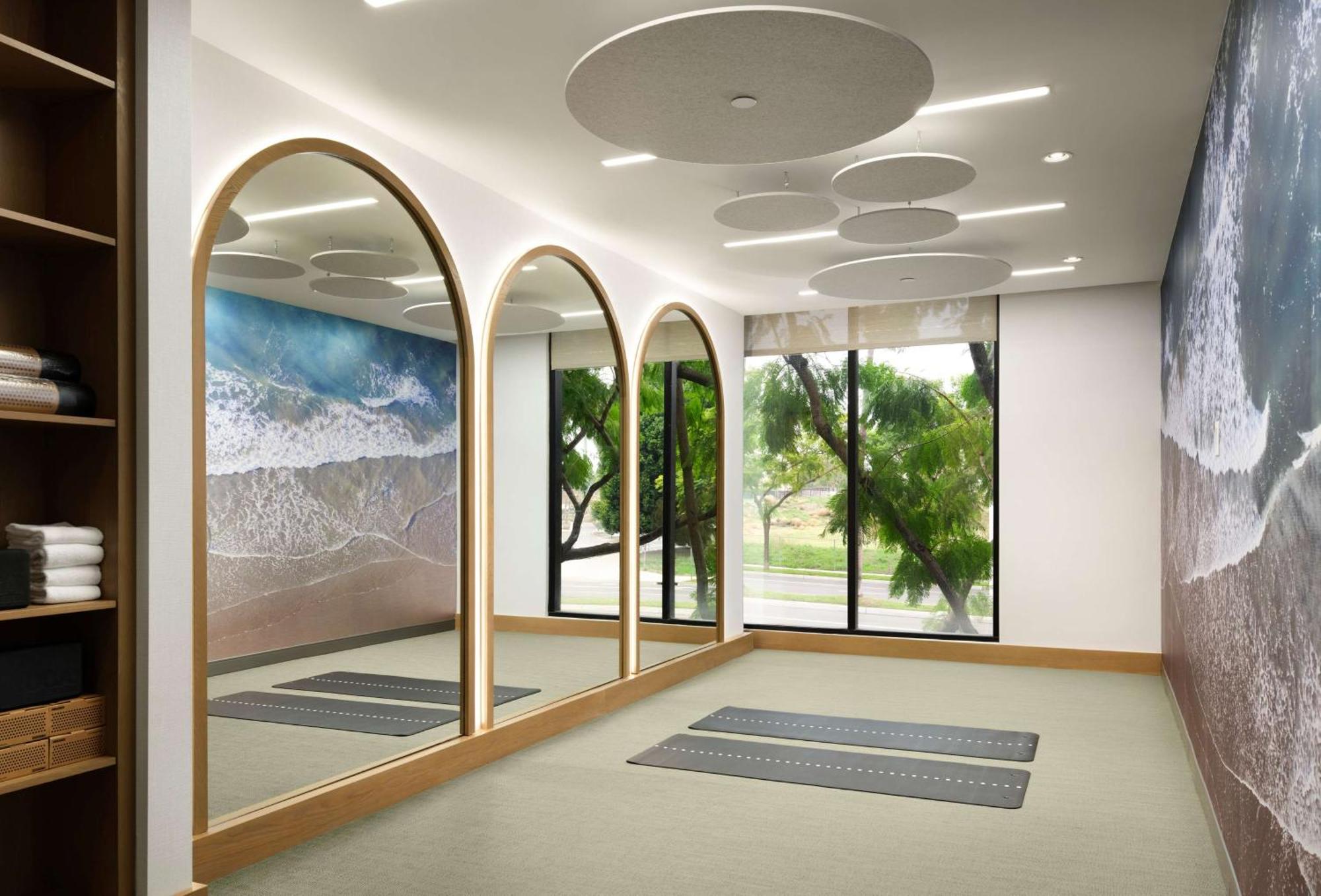 Hotel Zessa Orange County Airport, A Doubletree By Hilton Santa Ana Exterior foto