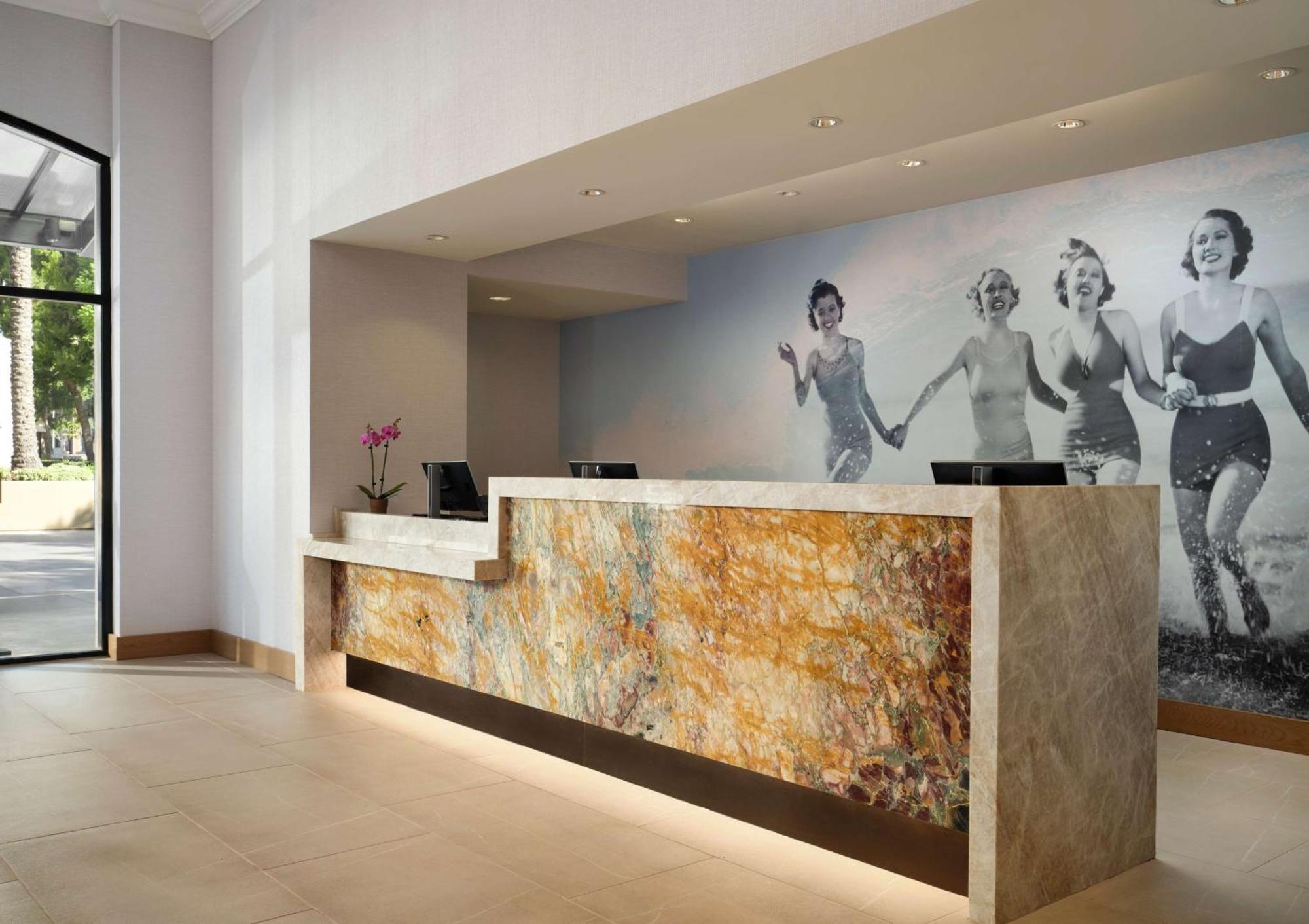 Hotel Zessa Orange County Airport, A Doubletree By Hilton Santa Ana Exterior foto