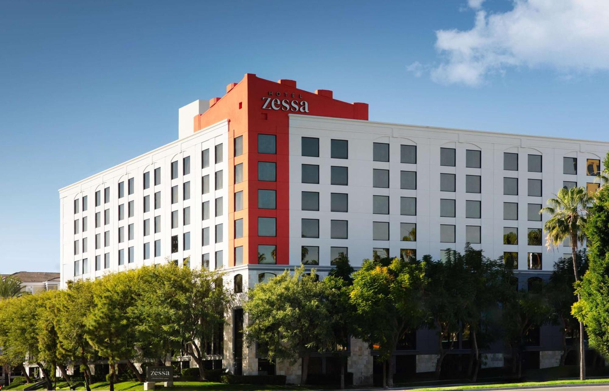 Hotel Zessa Orange County Airport, A Doubletree By Hilton Santa Ana Exterior foto