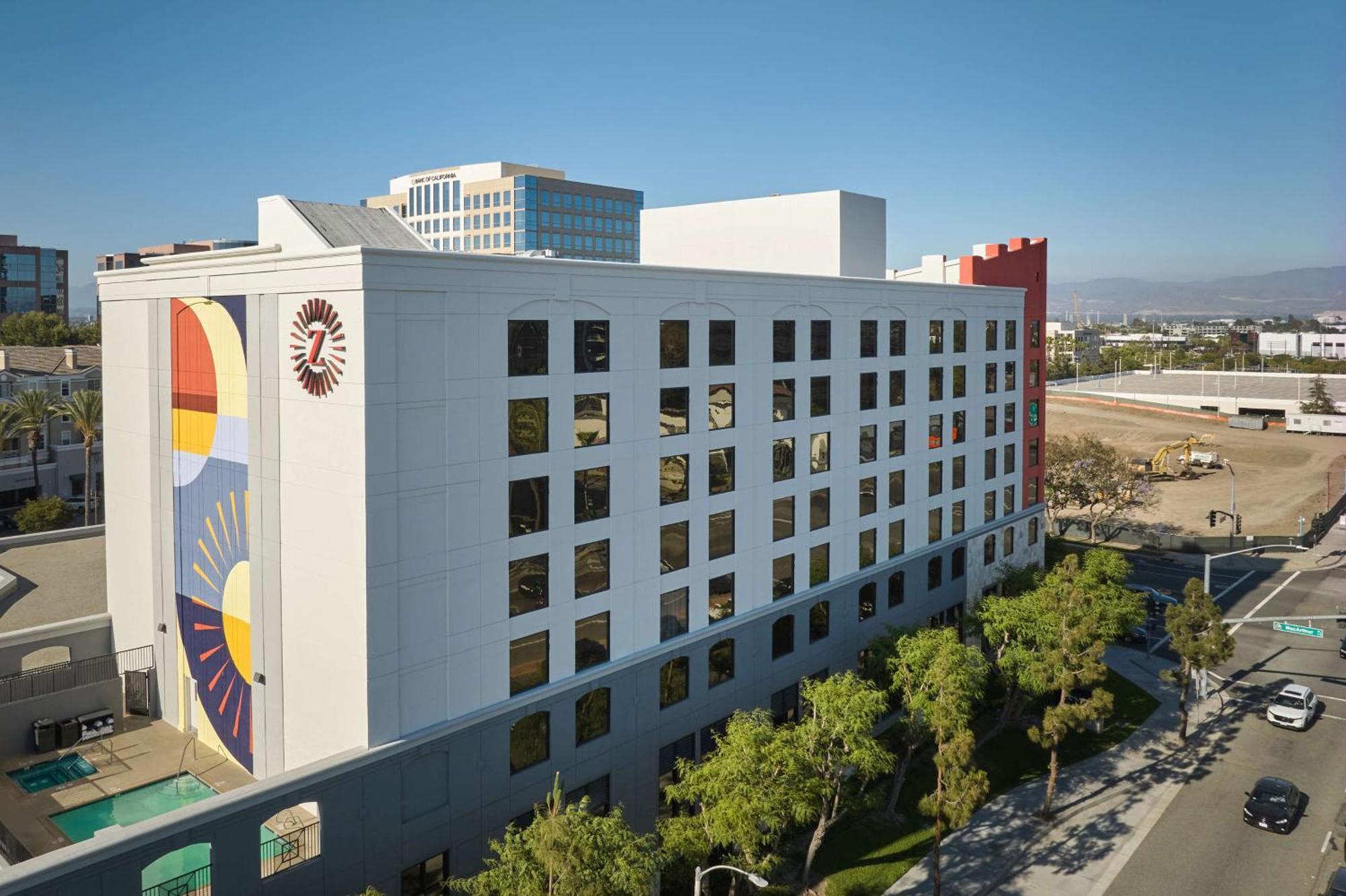Hotel Zessa Orange County Airport, A Doubletree By Hilton Santa Ana Exterior foto