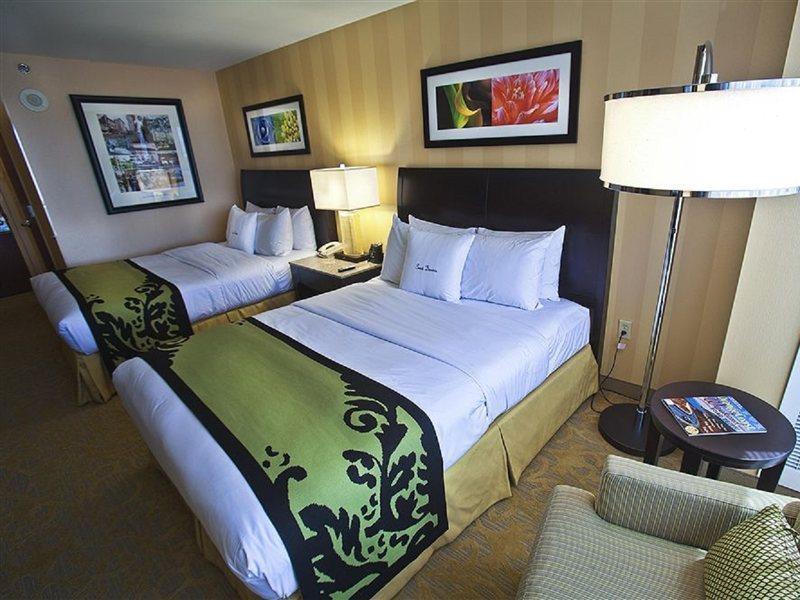 Hotel Zessa Orange County Airport, A Doubletree By Hilton Santa Ana Exterior foto