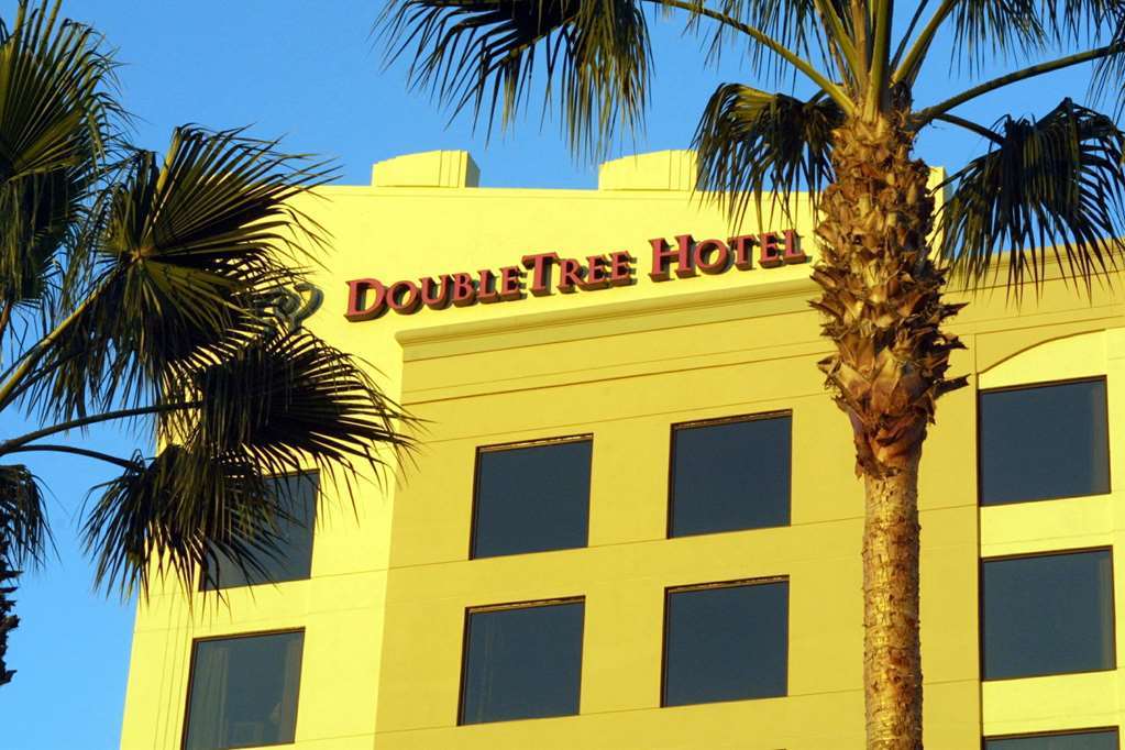 Hotel Zessa Orange County Airport, A Doubletree By Hilton Santa Ana Exterior foto