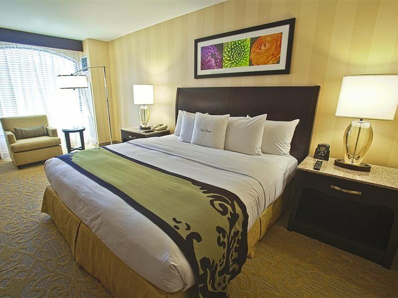 Hotel Zessa Orange County Airport, A Doubletree By Hilton Santa Ana Exterior foto