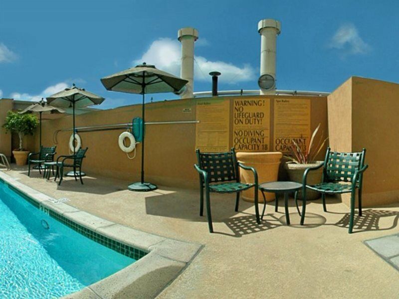 Hotel Zessa Orange County Airport, A Doubletree By Hilton Santa Ana Exterior foto